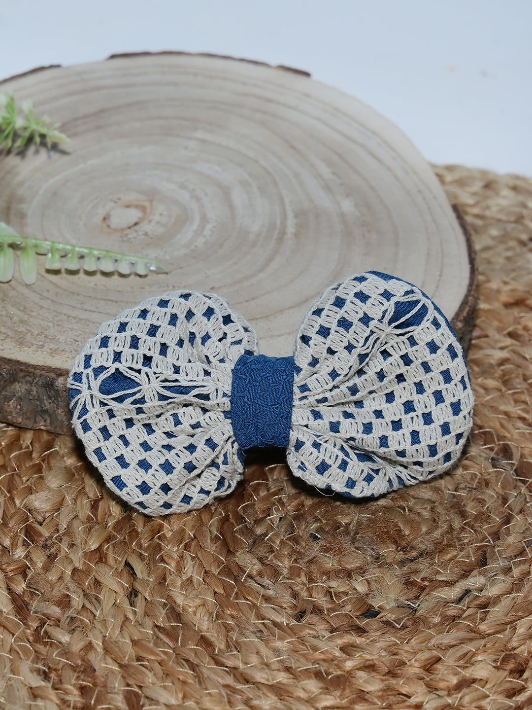 Lebendige Blumenhaarnadel