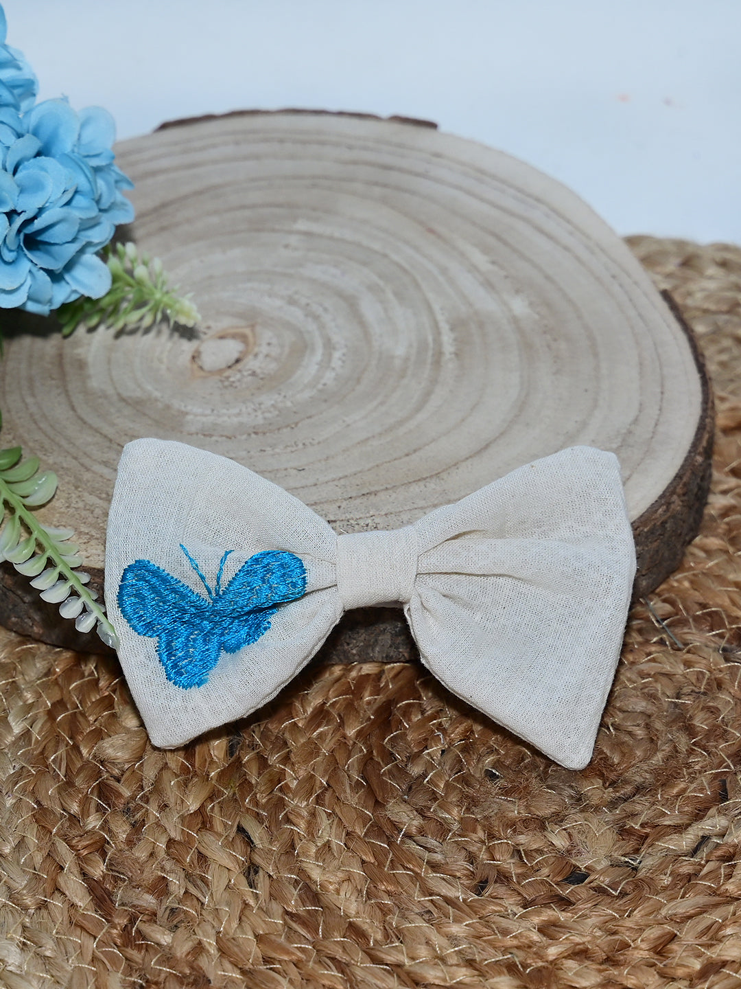 Lebendige Blumenhaarnadel