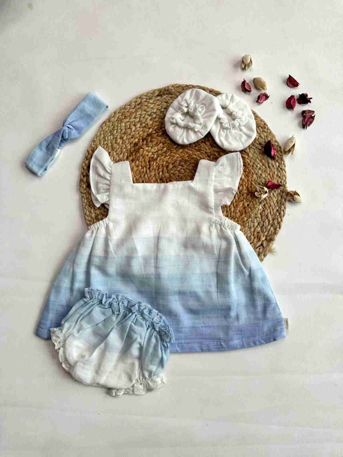 Oceanic Oasis Outfit