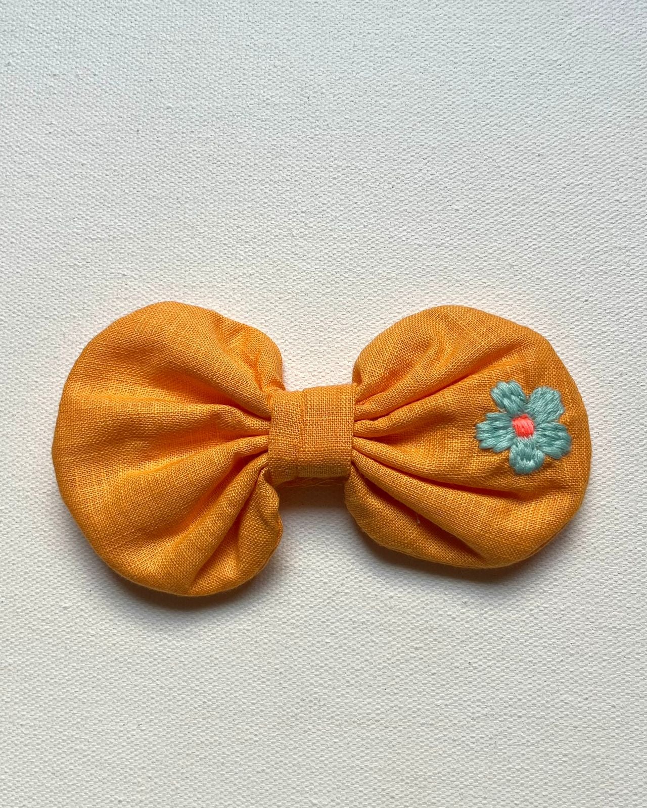 Buzzing Bee Hair Clip