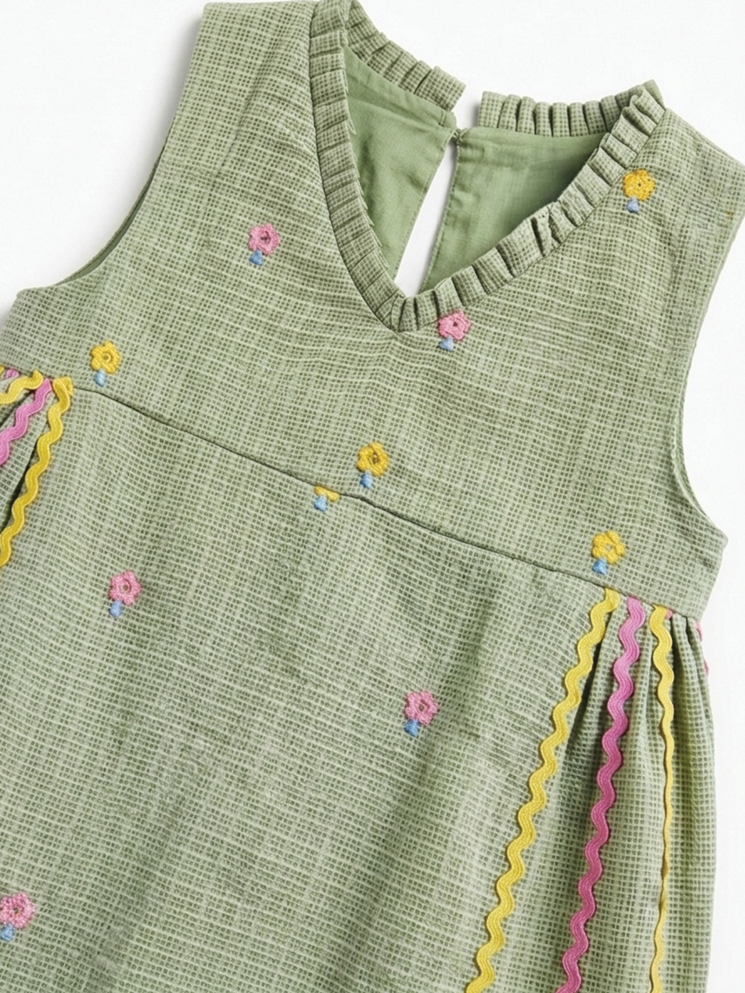 Green Lahar Embroidered Tunic Set