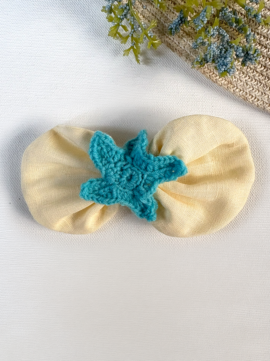 Buttery star Bow