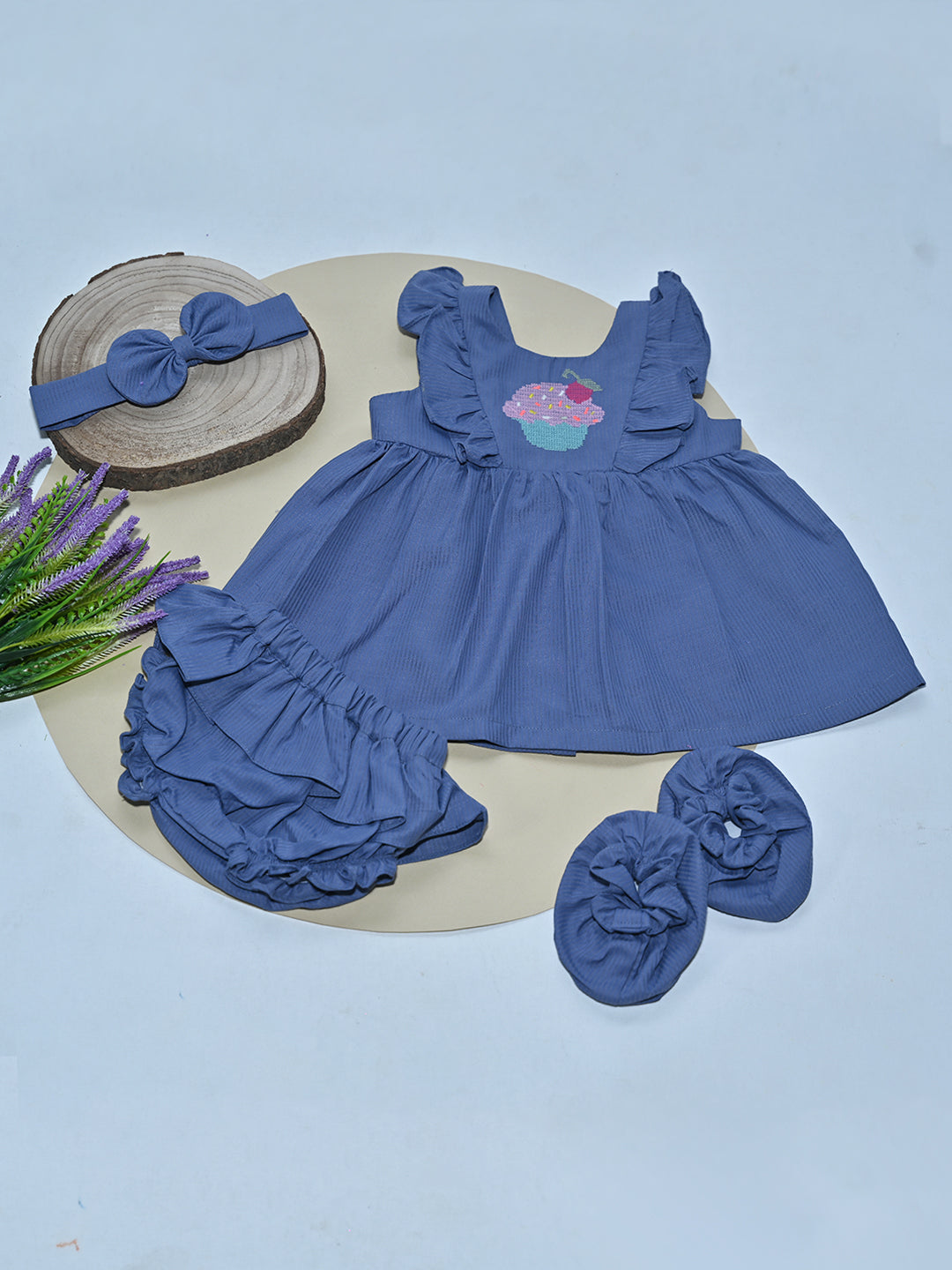 Ruffled Cupcake Set