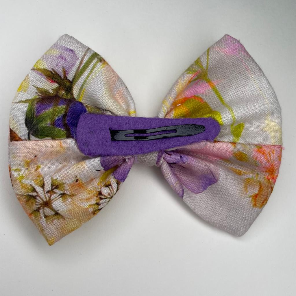 Vibrant Floral Hairpin
