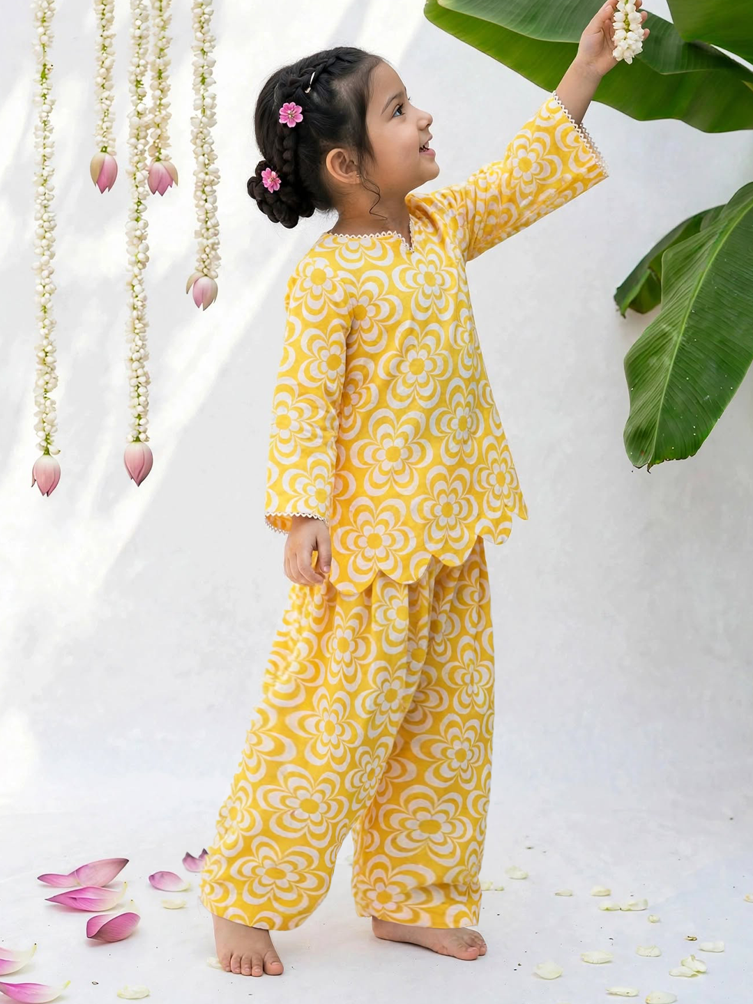 Yellow Phool Printed Farshi Salwar