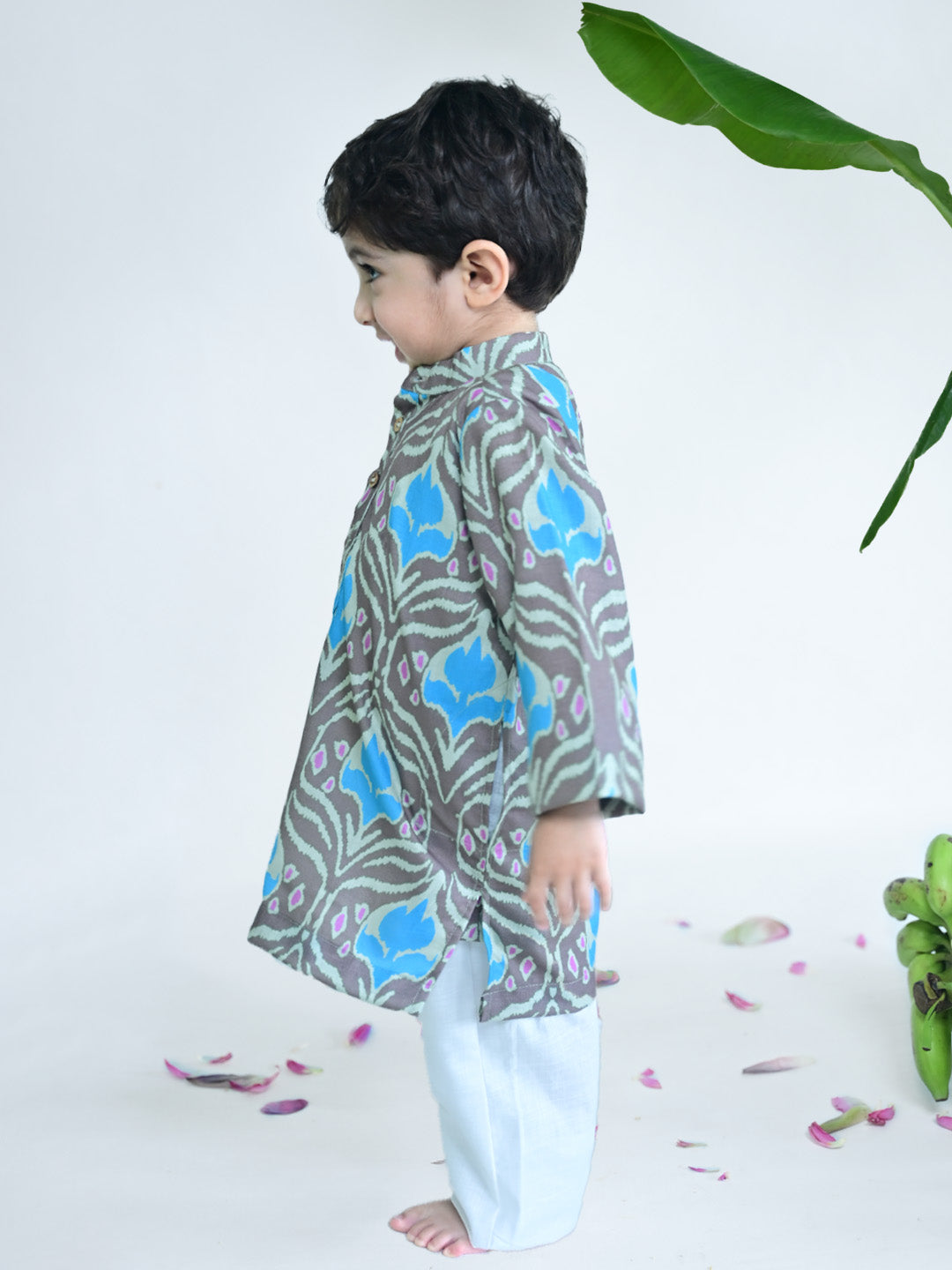 Ikat Printed Kurta And Pajama Set