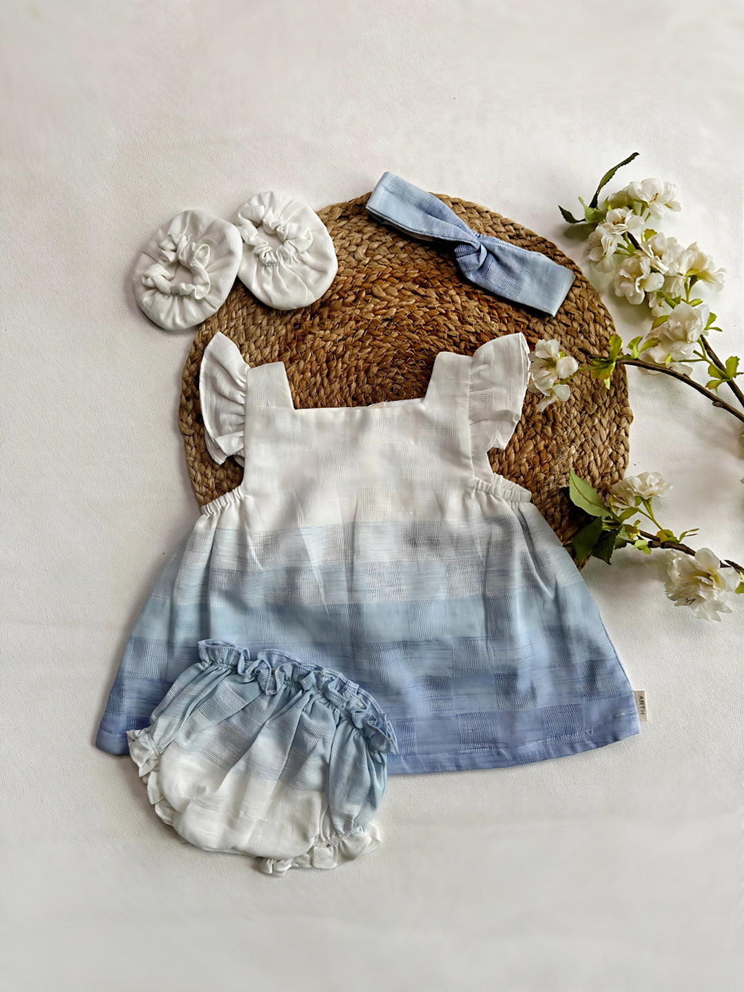 Oceanic Oasis Outfit