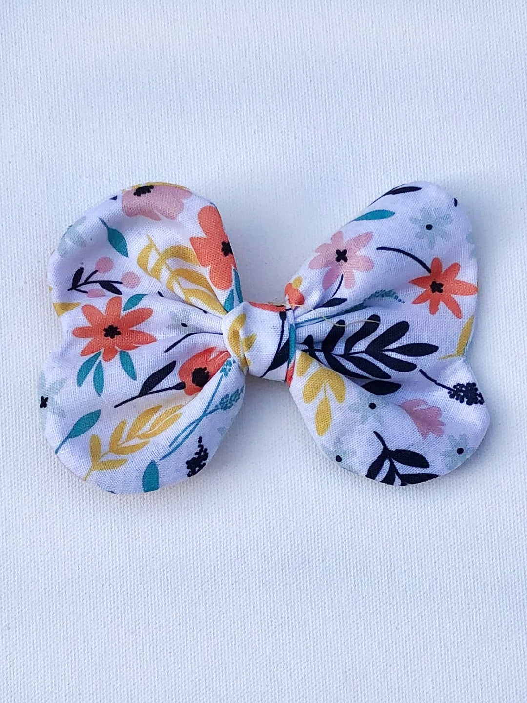 White Flora Hair Clip