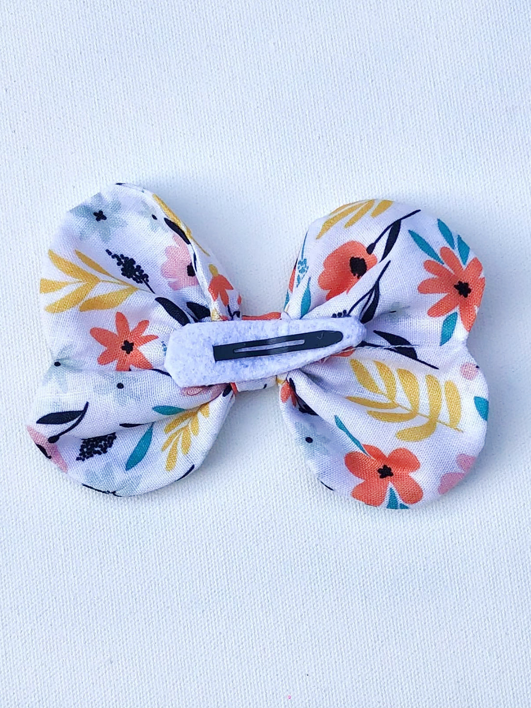 White Flora Hair Clip