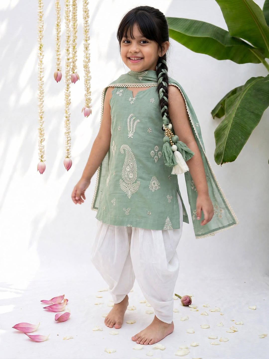 Green Kaju Lucknowi Dhoti Set