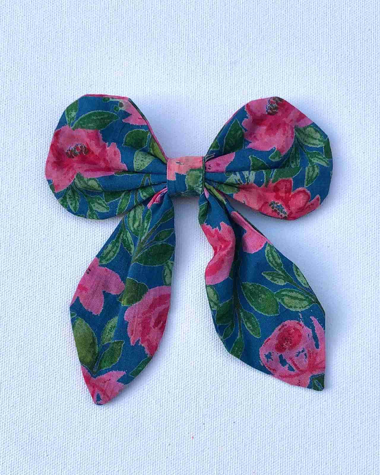 Floral Fling Clip