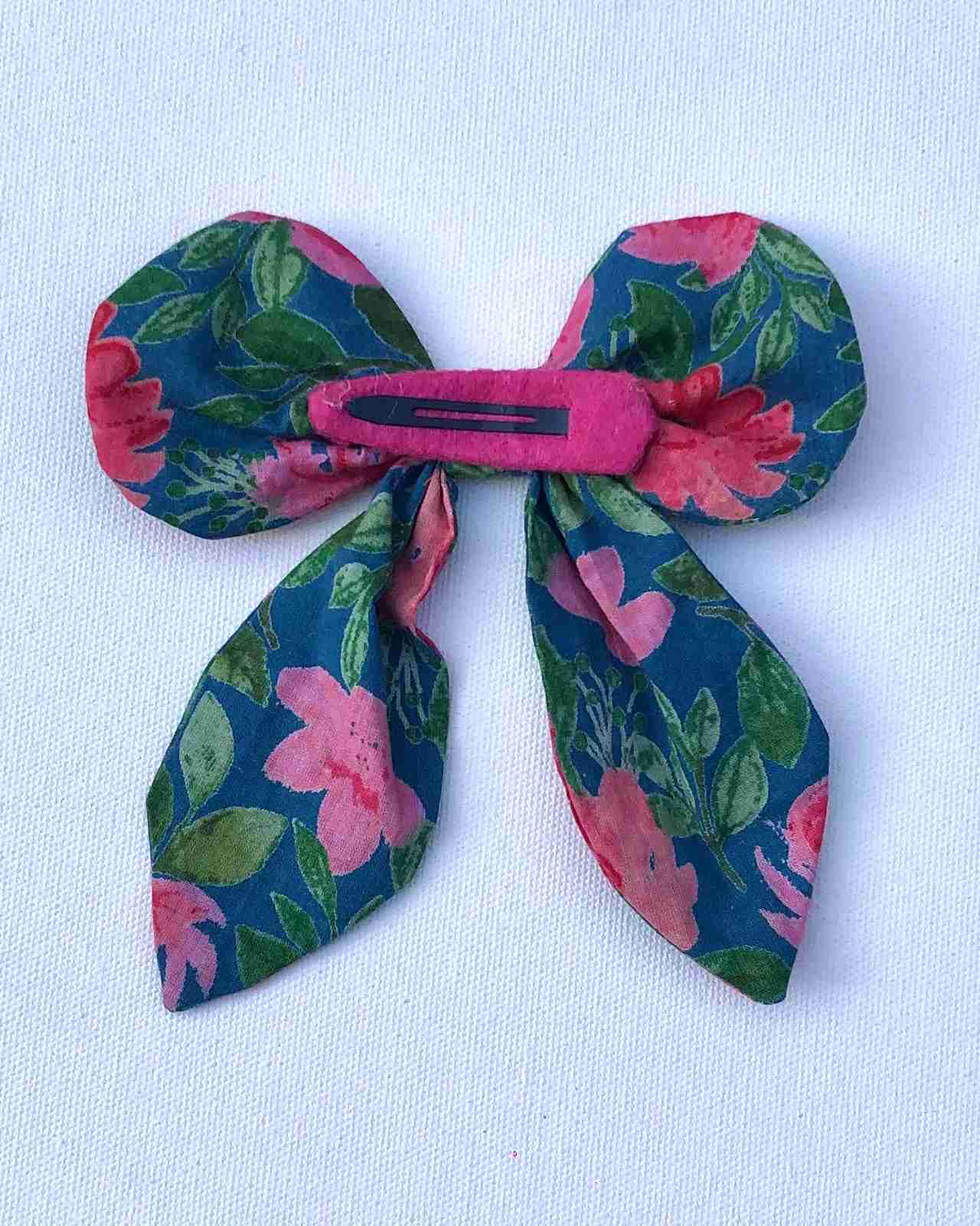 Floral Fling Clip