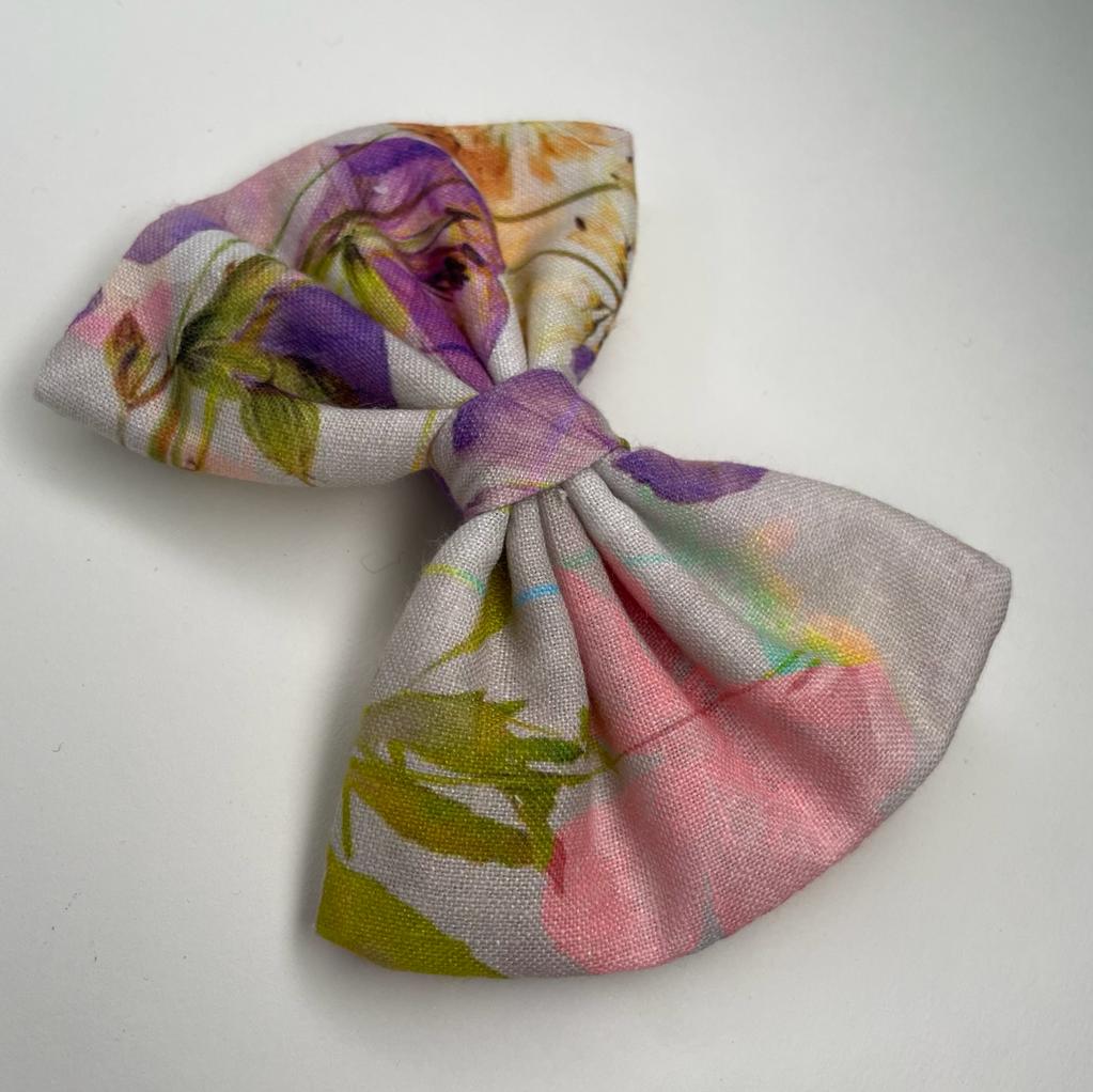 Vibrant Floral Hairpin