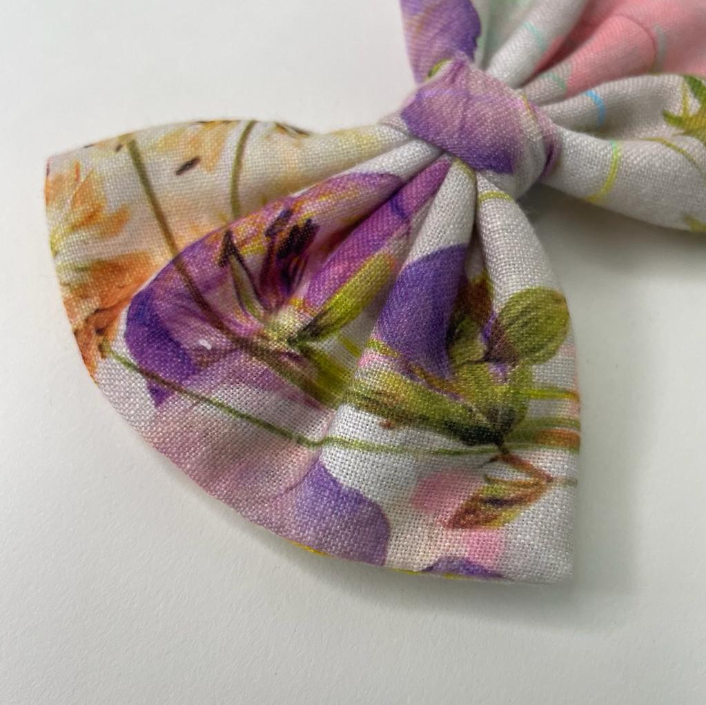 Vibrant Floral Hairpin