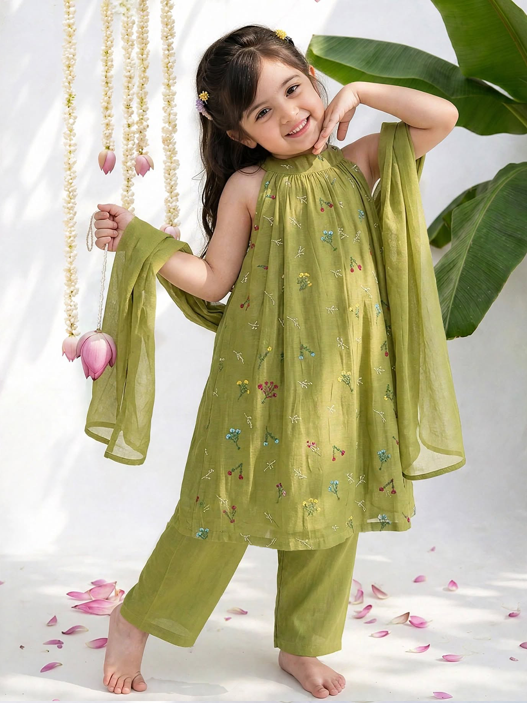 Olive Garden Girls Festive Set