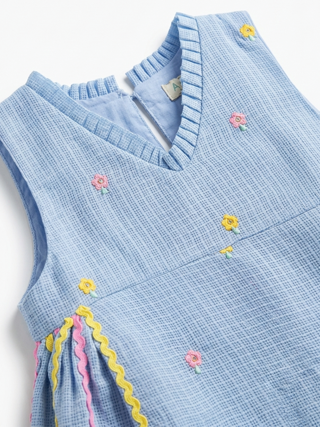 Nil Lahar Embroidered Tunic Set